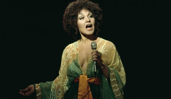 Cleo Laine Live