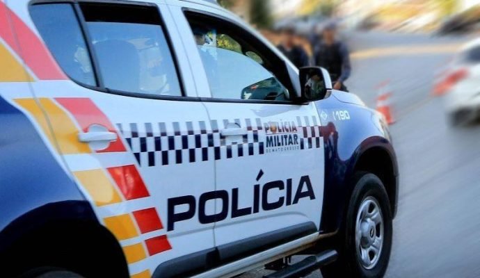 Policiais da Força Tática ajudam a salvar a vida de